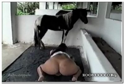 0092-Girls_And_H_o_r_s_e_s