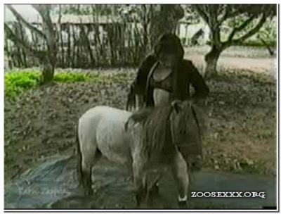 095 - Woman Horse Cums in Mouth